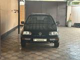 Volkswagen Golf 1995 годаүшін1 600 000 тг. в Алматы