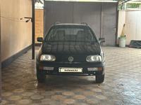 Volkswagen Golf 1995 года за 1 900 000 тг. в Алматы