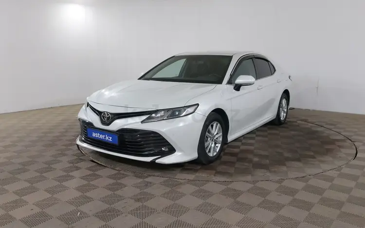 Toyota Camry 2018 годаүшін11 000 000 тг. в Шымкент
