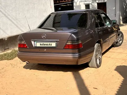 Mercedes-Benz E 220 1995 года за 2 300 000 тг. в Алматы – фото 6
