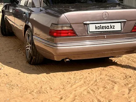 Mercedes-Benz E 220 1995 года за 2 300 000 тг. в Алматы – фото 5