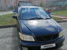 Nissan Presage, 1999