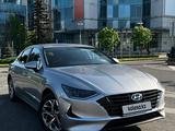 Hyundai Sonata 2021 года за 11 900 000 тг. в Алматы