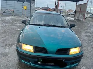 Mitsubishi Carisma, 2002