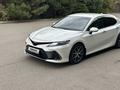 Toyota Camry 2021 года за 23 500 000 тг. в Алматы – фото 3