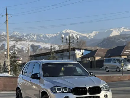 BMW X5 2015 года за 21 000 000 тг. в Алматы – фото 2