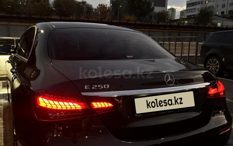 Mercedes-Benz E 200 — миниатюра 3