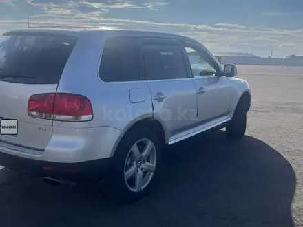 Volkswagen Touareg 2004 года за 6 300 000 тг. в Павлодар – фото 2