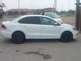 Volkswagen Polo 2015 годаfor4 400 000 тг. в Атырау – фото 2