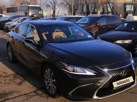 Lexus ES 250 2021 года за 24 800 000 тг. в Алматы – фото 8