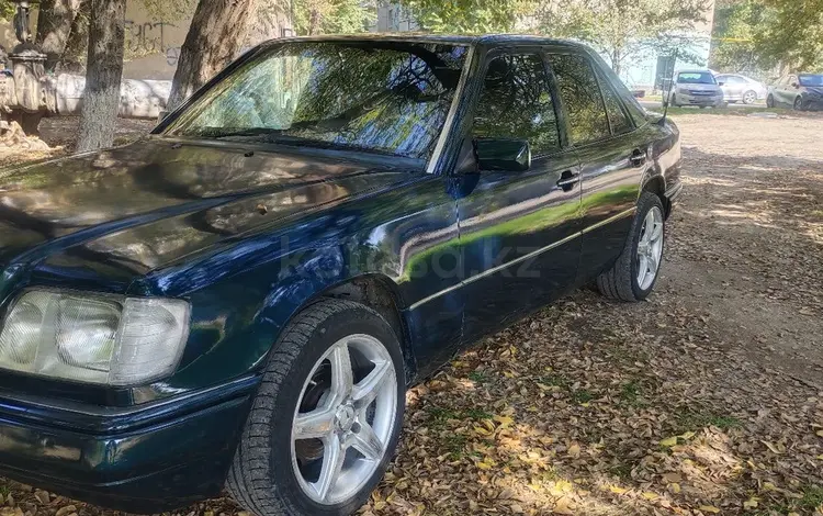 Mercedes-Benz E 220 1994 годаүшін1 550 000 тг. в Тараз