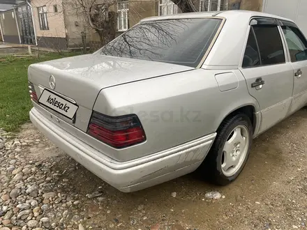 Mercedes-Benz E 280 1994 года за 3 600 000 тг. в Шымкент – фото 2