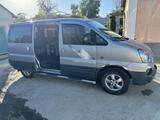 Hyundai Starex 2004 годаfor3 500 000 тг. в Турара Рыскулова – фото 4