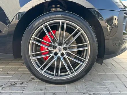 Porsche Macan 2025 года за 58 500 000 тг. в Алматы – фото 26