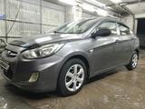 Hyundai Solaris 2014 годаүшін4 800 000 тг. в Семей – фото 2