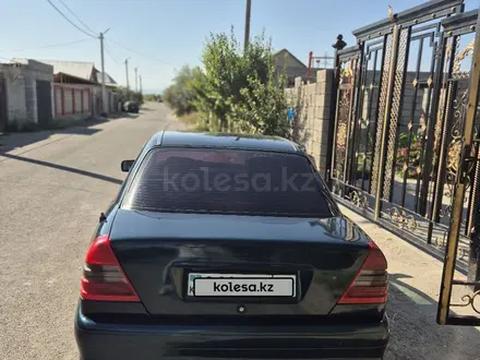 Mercedes-Benz C 180 1995 года за 1 550 000 тг. в Тараз – фото 4