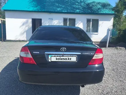 Toyota Camry 2003 года за 5 000 000 тг. в Актобе – фото 2