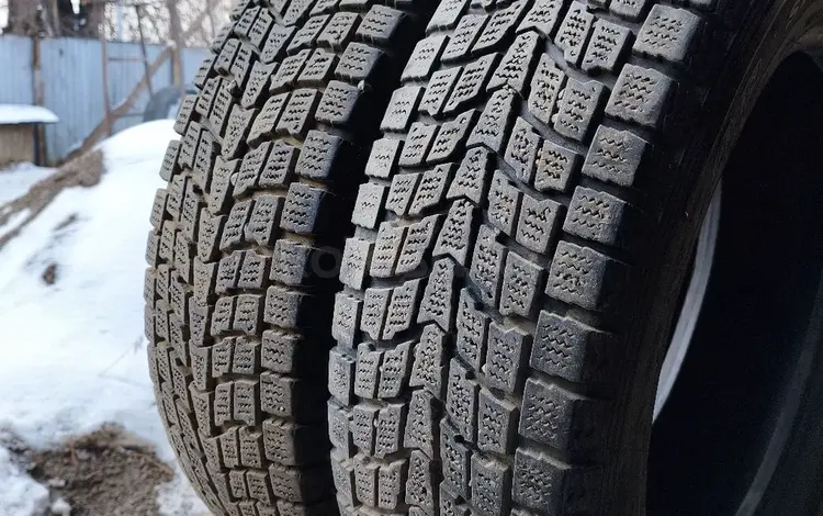 225 65 R17 Пара 2шт. Зима за 28 000 тг. в Алматы