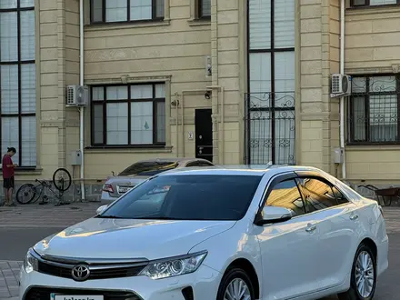 Toyota Camry 2015 года за 11 000 000 тг. в Жанаозен