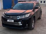 Toyota Highlander 2016 годаүшін12 500 000 тг. в Кульсары