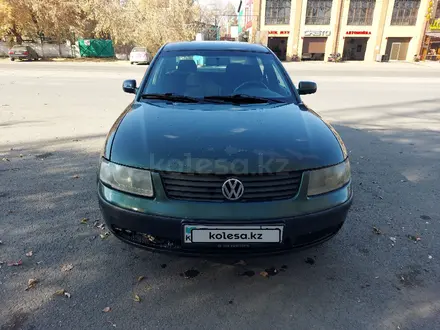 Volkswagen Passat 1997 года за 1 200 000 тг. в Караганда – фото 3