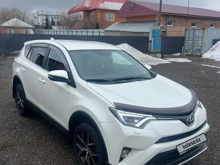 Toyota RAV4 2017 года за 12 700 000 тг. в Усть-Каменогорск – фото 21