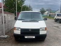 Volkswagen Caravelle 1993 года за 3 700 000 тг. в Алматы