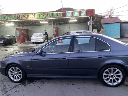BMW 528 1998 года за 3 650 000 тг. в Алматы – фото 17