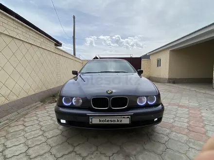 BMW 528 1998 года за 3 650 000 тг. в Алматы