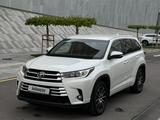 Toyota Highlander 2017 года за 18 000 000 тг. в Алматы – фото 2