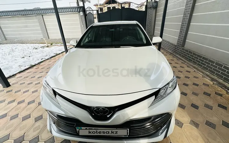 Toyota Camry 2021 годаfor17 500 000 тг. в Шымкент