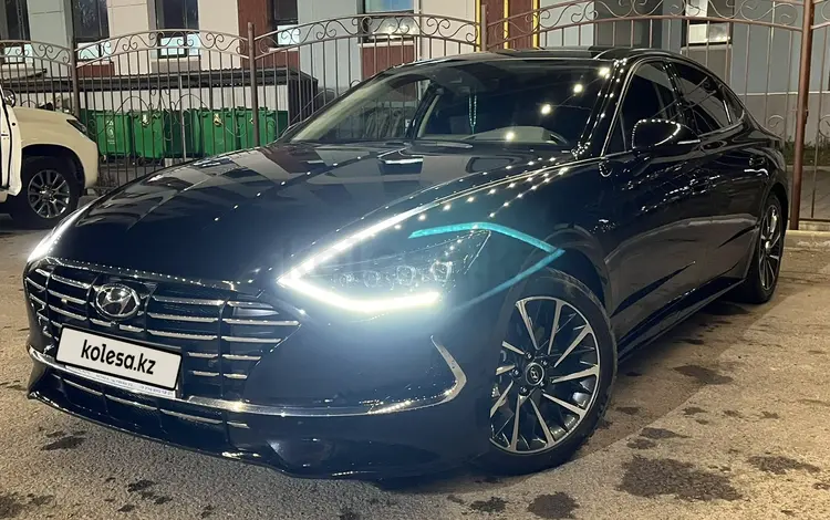 Hyundai Sonata 2022 года за 15 300 000 тг. в Астана