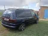 Volkswagen Sharan 1999 года за 1 700 000 тг. в Уральск – фото 3
