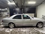 Mercedes-Benz E 430 1998 года за 4 300 000 тг. в Тараз – фото 2