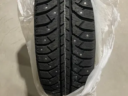 Новые зимние шины R 17 Bridgestone за 240 000 тг. в Астана