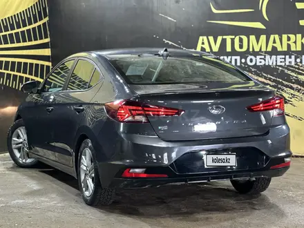 Hyundai Elantra 2019 года за 6 000 000 тг. в Актобе – фото 5