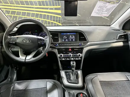Hyundai Elantra 2019 года за 6 000 000 тг. в Актобе – фото 6