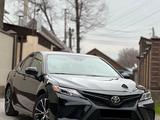 Toyota Camry 2019 года за 5 700 000 тг. в Караганда – фото 3