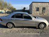 Mercedes-Benz C 200 2001 года за 3 000 000 тг. в Кентау – фото 3