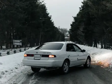 Toyota Camry 1997 года за 2 600 000 тг. в Алматы – фото 6