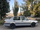 Volkswagen Vento 1993 годаfor1 050 000 тг. в Алматы – фото 4