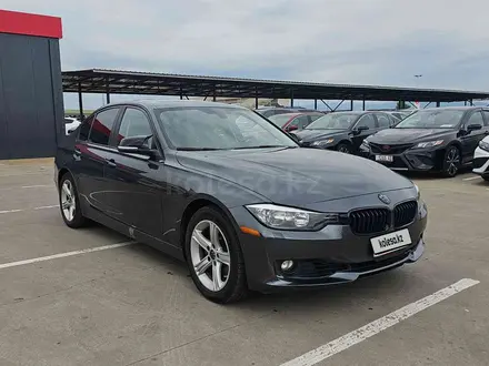 BMW 328 2015 года за 5 000 000 тг. в Алматы – фото 3