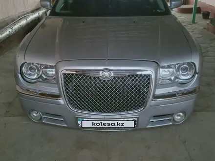 Chrysler 300C 2008 года за 6 500 000 тг. в Тараз – фото 6