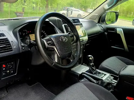Toyota Land Cruiser Prado 2018 года за 20 300 000 тг. в Алматы – фото 9