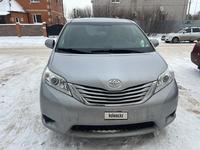 Toyota Sienna 2017 года за 9 000 000 тг. в Астана