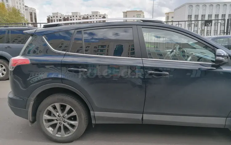 Toyota RAV4 2019 годаүшін15 500 000 тг. в Астана