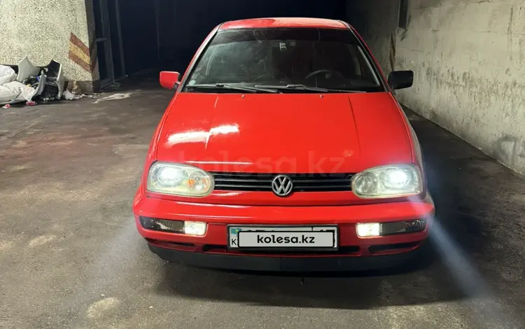 Volkswagen Golf 1996 года за 1 500 000 тг. в Алматы