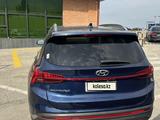 Hyundai Santa Fe 2022 года за 11 000 000 тг. в Уральск – фото 2