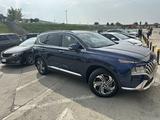 Hyundai Santa Fe 2022 года за 11 000 000 тг. в Уральск