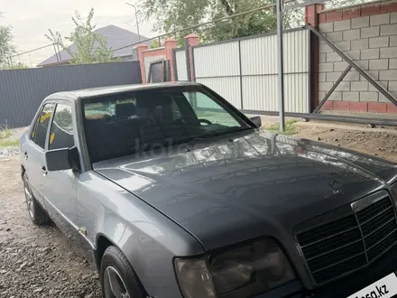 Mercedes-Benz E 280 1994 года за 2 200 000 тг. в Алматы